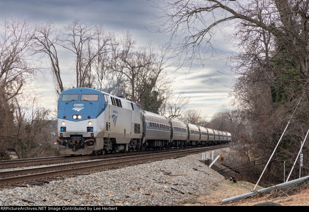 AMTK 136 on the NE Regional